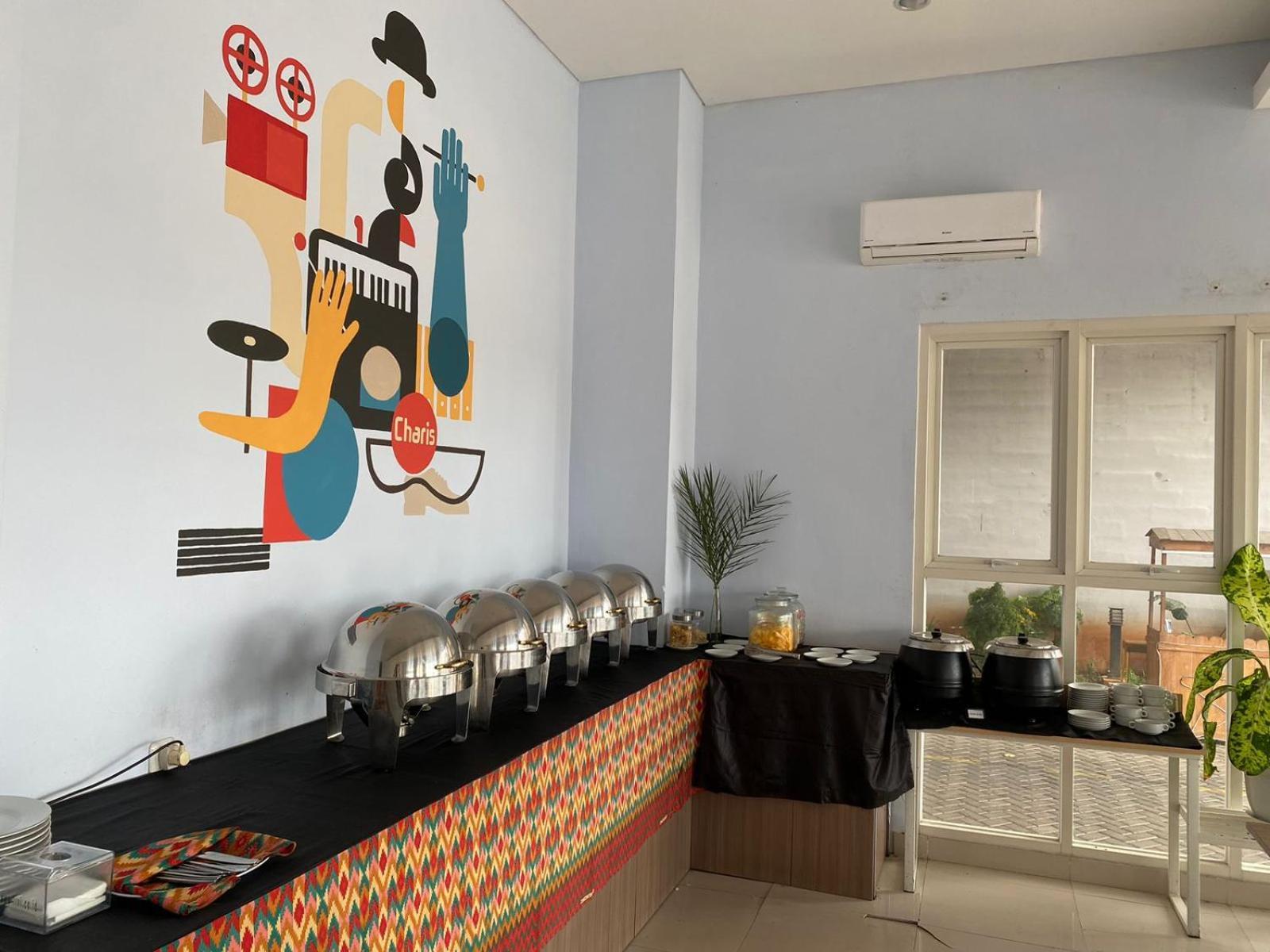 Votel Hotel Charis Tuban Tuban  Exterior foto
