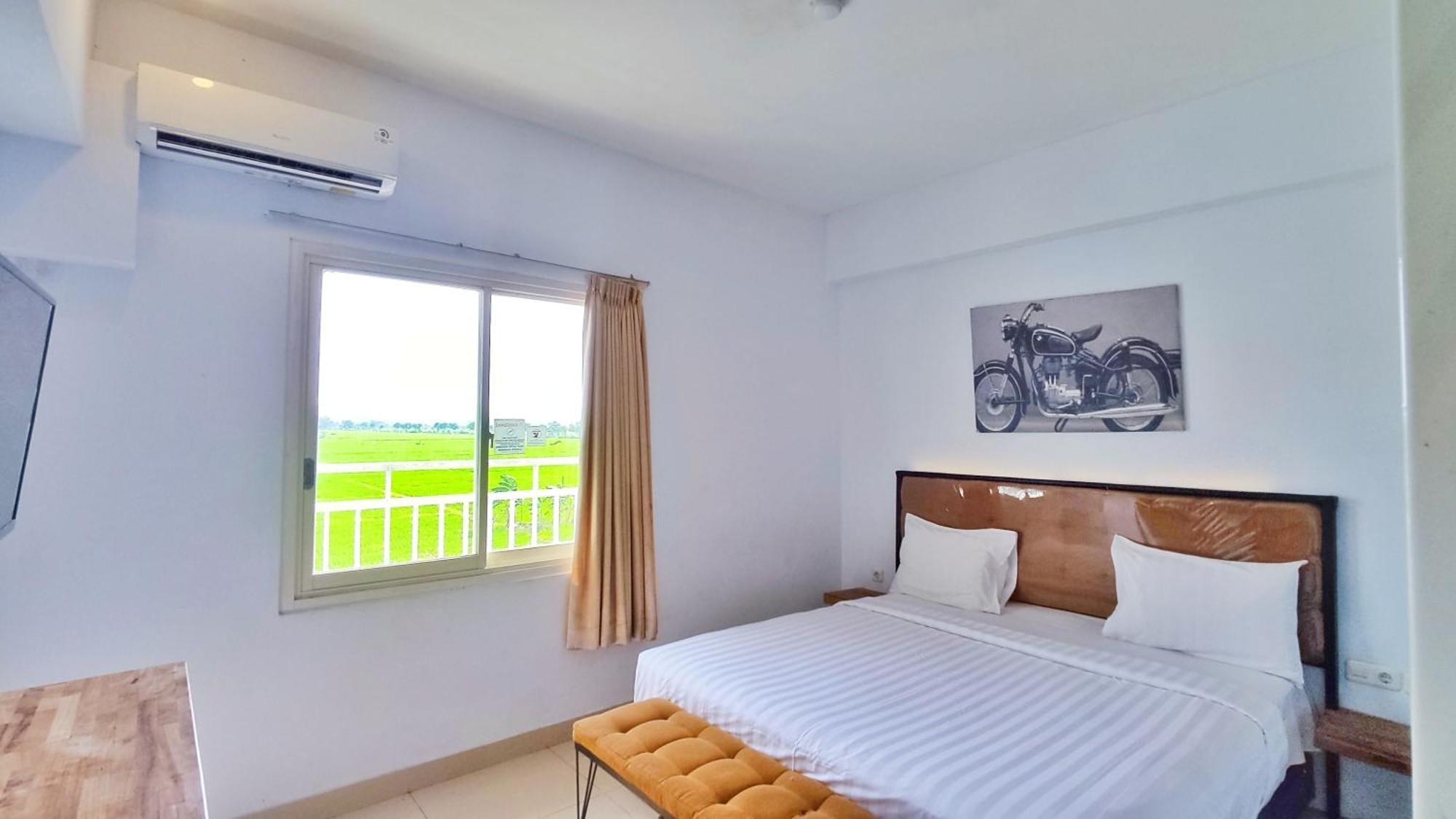 Votel Hotel Charis Tuban Tuban  Exterior foto